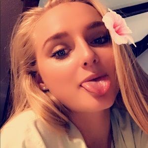 Meet your Posher, Amber